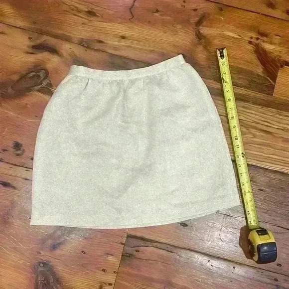 Vineyard Vines Girl Shimmery Gold Short Skirt Size Large - Picture 2 of 4